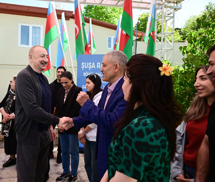 Prezident Şuşa və Xankəndiyə səfər etdi, sakinlərlə görüşdü (FOTO)