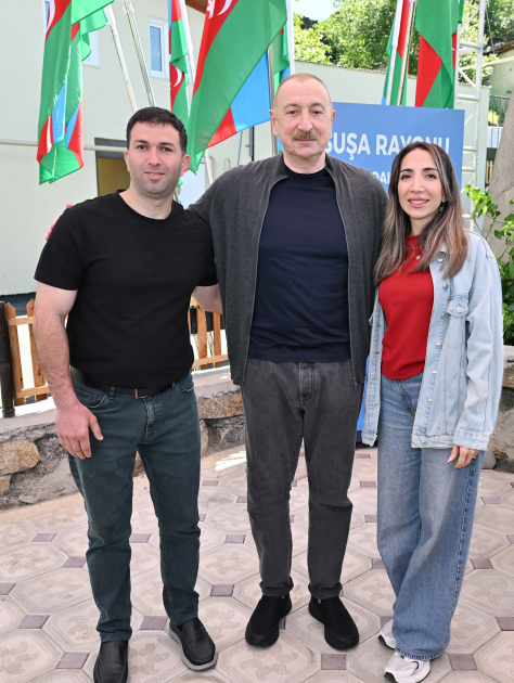 Prezident Şuşa və Xankəndiyə səfər etdi, sakinlərlə görüşdü (FOTO)