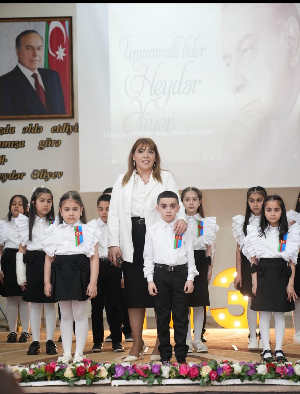 Neftçi Qurban adına 288 nömrəli məktəbdə Ulu Öndərin 103 illiyinə həsr olunmuş mərasim keçirilib