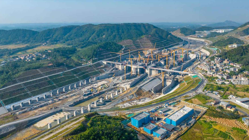 Çin dünya ticarətini dəyişdirmək istəyir - 134 km uzunluğunda 