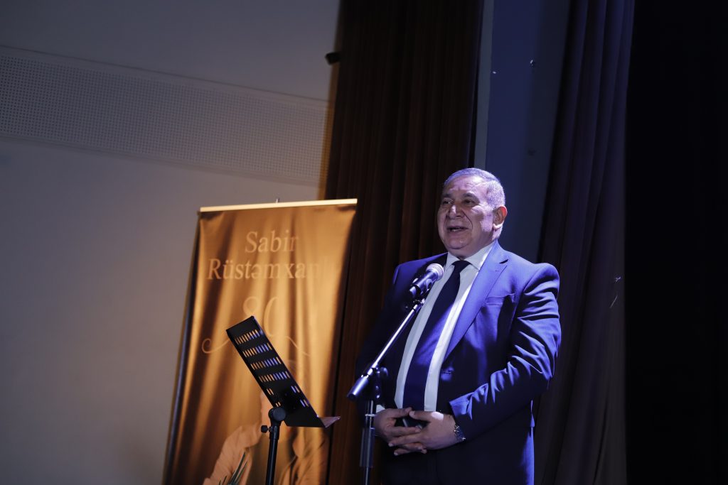 Şuşa Dövlət Teatrında Sabir Rüstəmxanlı poetik rüzgarı (FOTO)