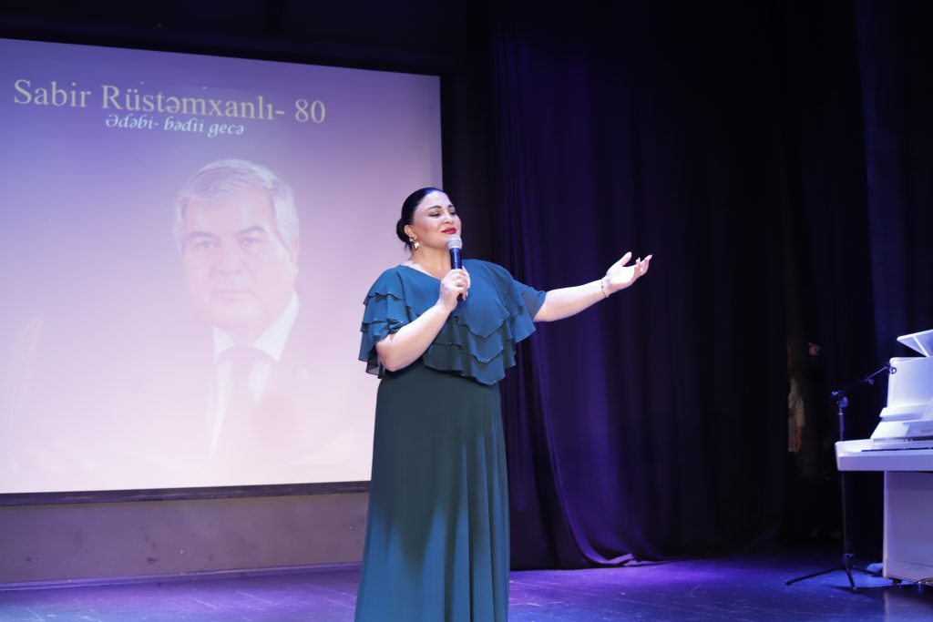Şuşa Dövlət Teatrında Sabir Rüstəmxanlı poetik rüzgarı (FOTO)