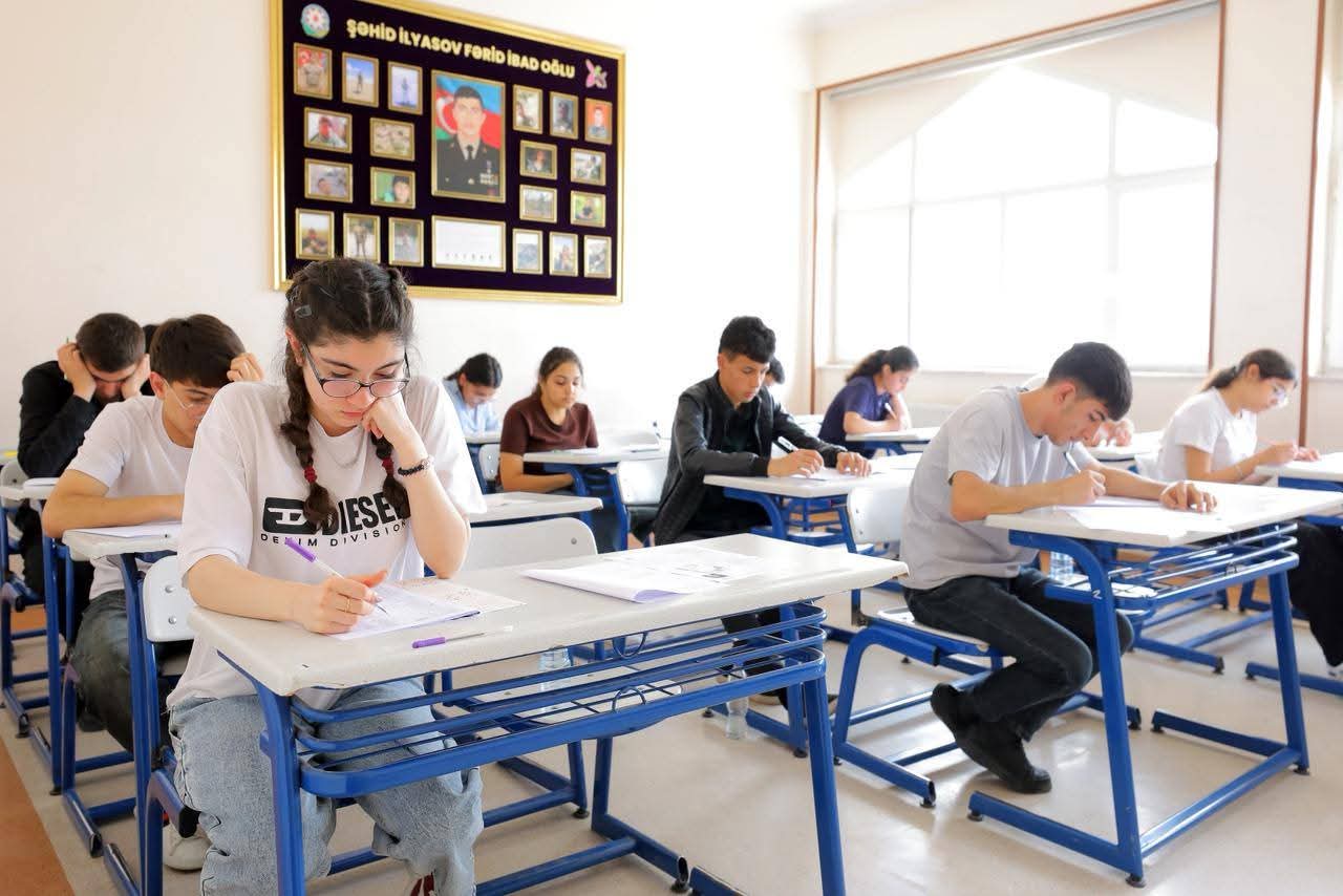 57 min nəfər imtahan verdi, yeddisində telefon aşkarlandı (FOTO)