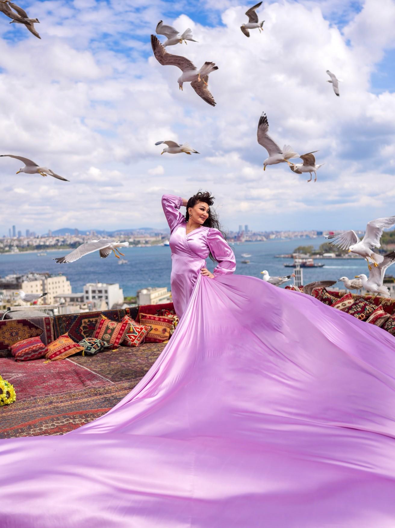 Nazpəri İstanbul səfərindən danışdı: 