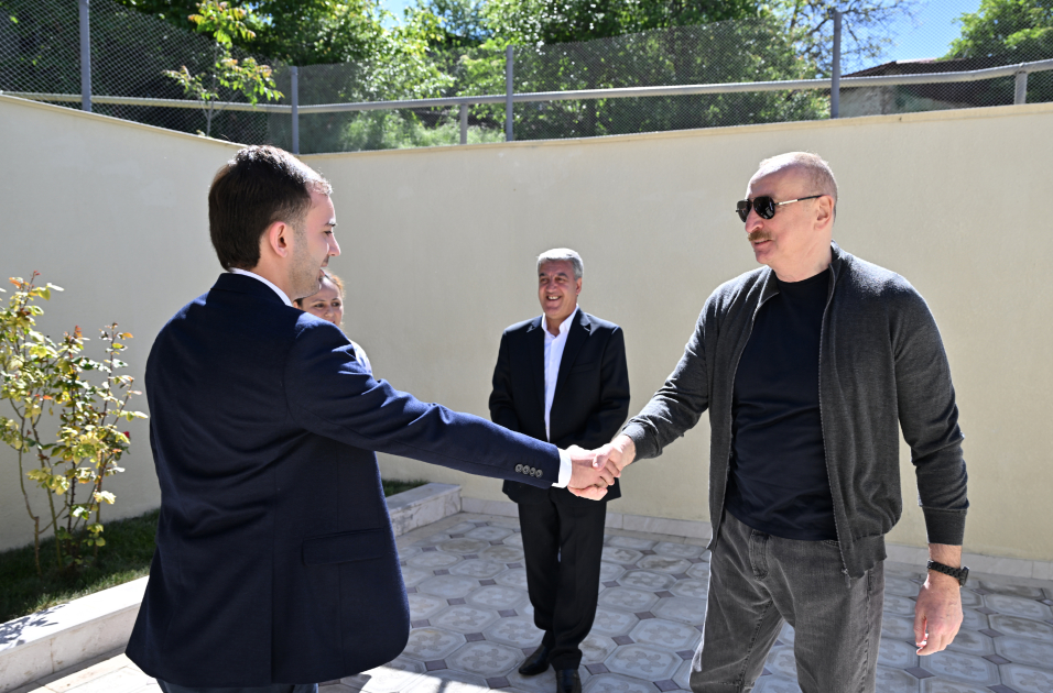 Prezident Şuşa və Xankəndiyə səfər etdi, sakinlərlə görüşdü (FOTO)