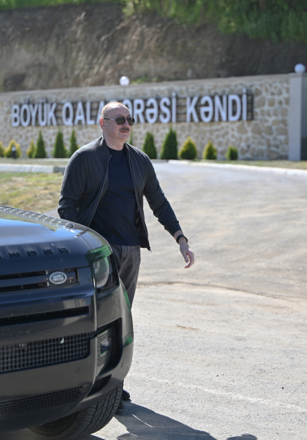 Prezident Şuşa və Xankəndiyə səfər etdi, sakinlərlə görüşdü (FOTO)