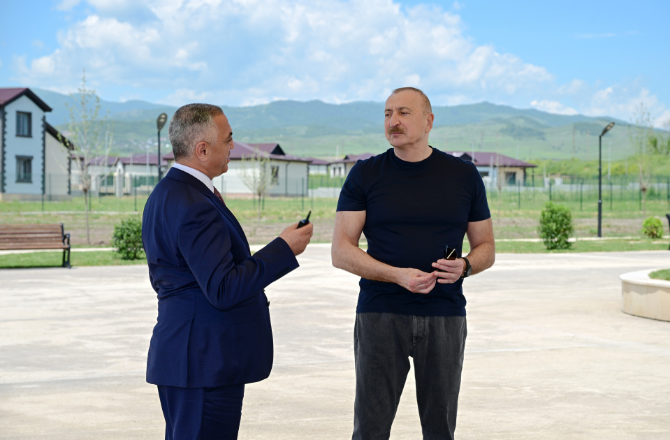 Prezident Şuşa və Xankəndiyə səfər etdi (FOTO)