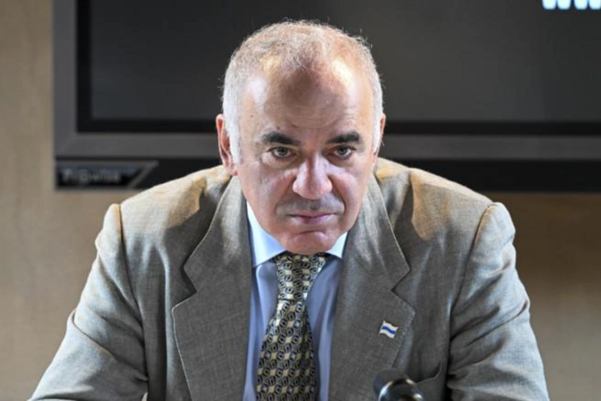 Kasparov beynəlxalq axtarışa verilib