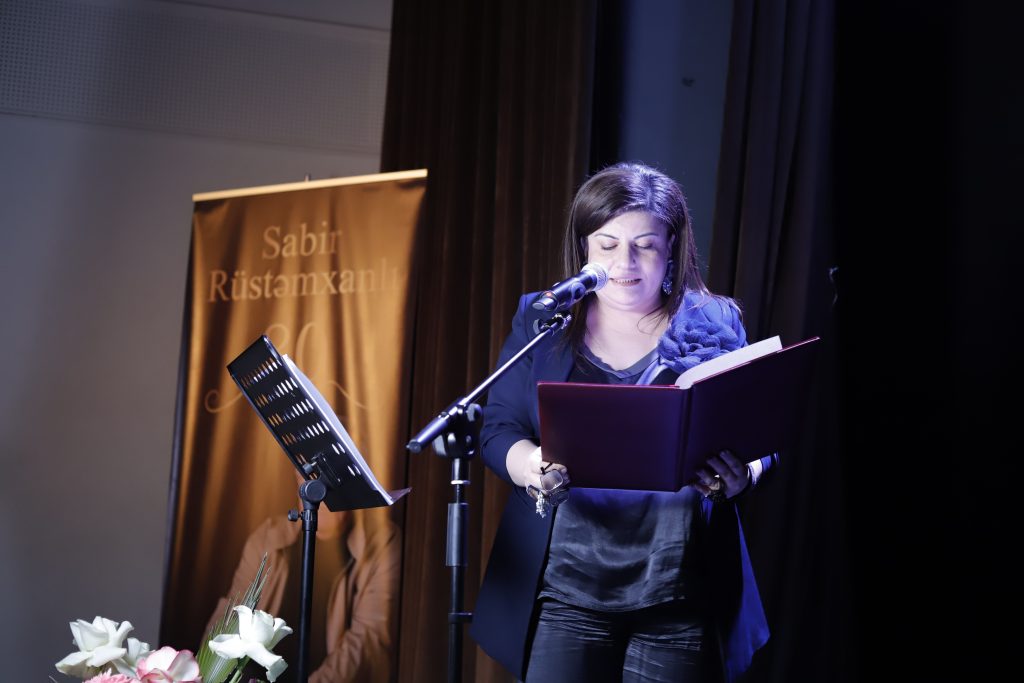 Şuşa Dövlət Teatrında Sabir Rüstəmxanlı poetik rüzgarı (FOTO)