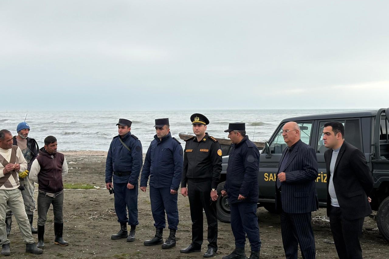 Kürün Xəzərə töküldüyü hissəsi balıqçılıq torlarından təmizləndi (FOTO)