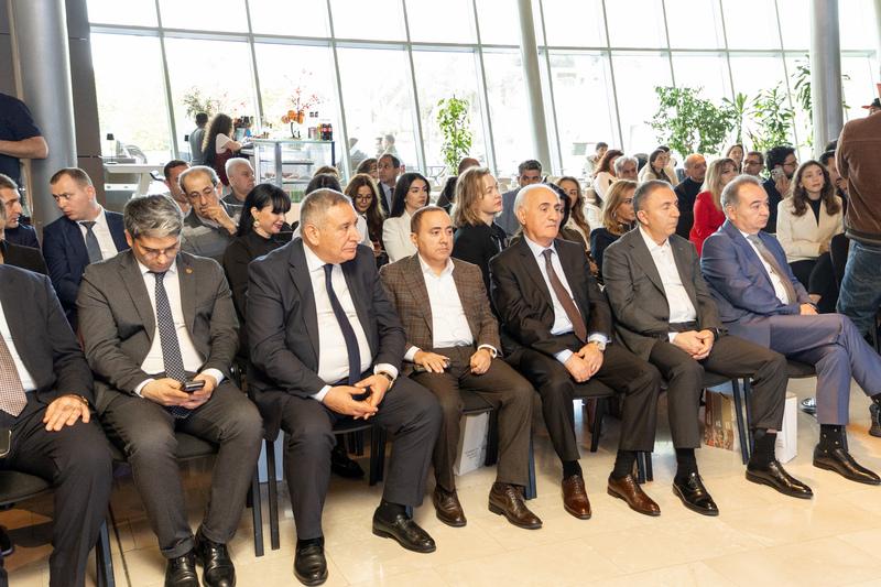 BP və TLM Azərbaycanda xalça sənətinə dair 3 kitabın təqdimatını etdi (FOTO)