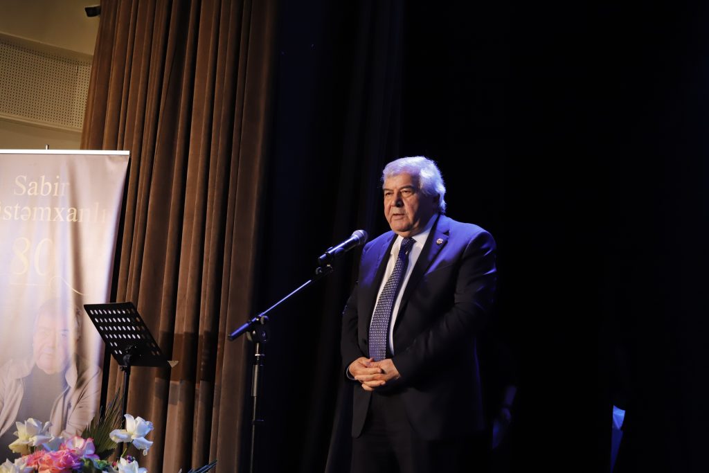 Şuşa Dövlət Teatrında Sabir Rüstəmxanlı poetik rüzgarı (FOTO)