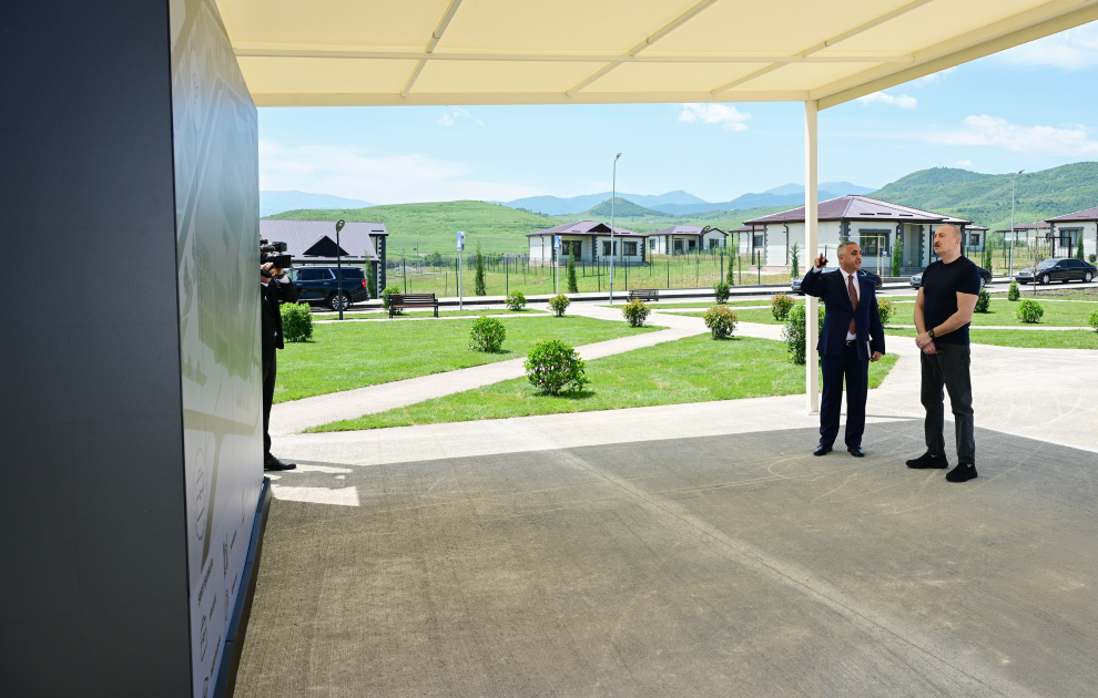 Prezident Şuşa və Xankəndiyə səfər etdi (FOTO)