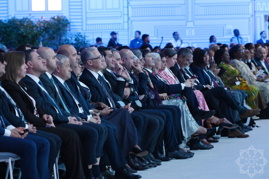 WUF13 başa çatdı: Bağlanış mərasimi keçirildi (FOTO)
