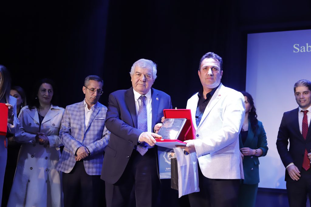 Şuşa Dövlət Teatrında Sabir Rüstəmxanlı poetik rüzgarı (FOTO)