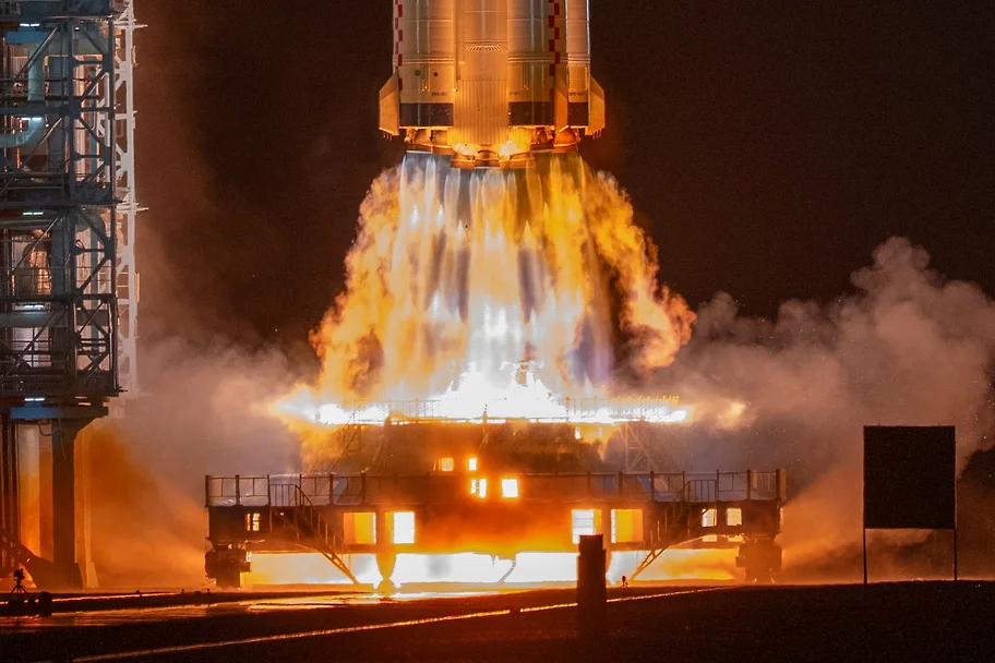 Çin üç astronavtın yer aldığı 