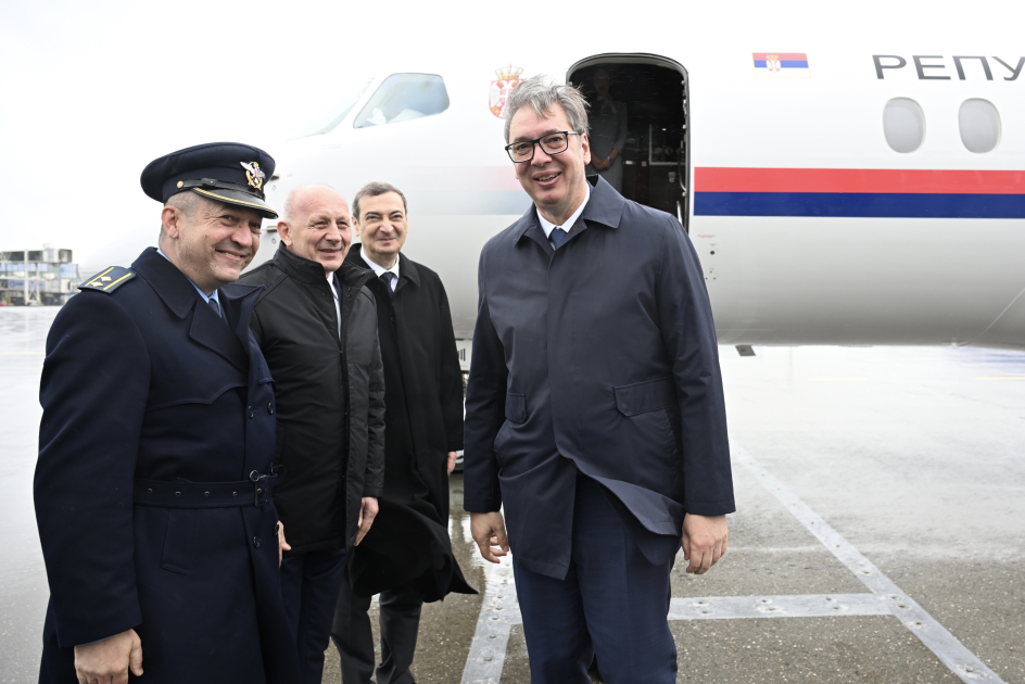 Serbiya Prezidenti Azərbaycana səfərə gəldi (FOTO)