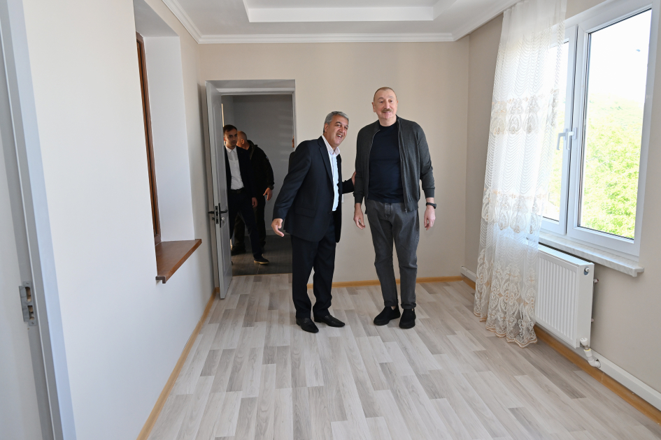 Prezident Şuşa və Xankəndiyə səfər etdi, sakinlərlə görüşdü (FOTO)