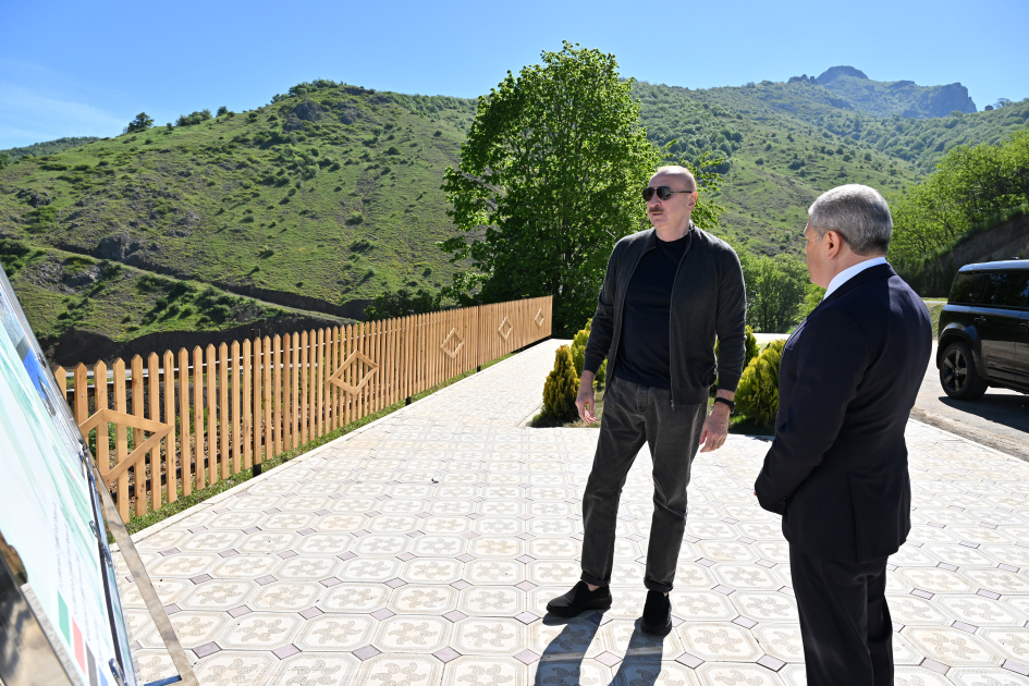 Prezident Şuşa və Xankəndiyə səfər etdi, sakinlərlə görüşdü (FOTO)