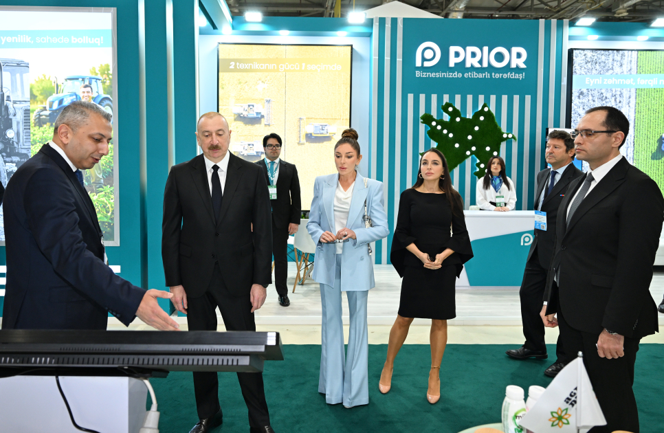 Prezident və birinci xanım Bakıda keçirilən sərgilərlə tanış oldu (FOTO)