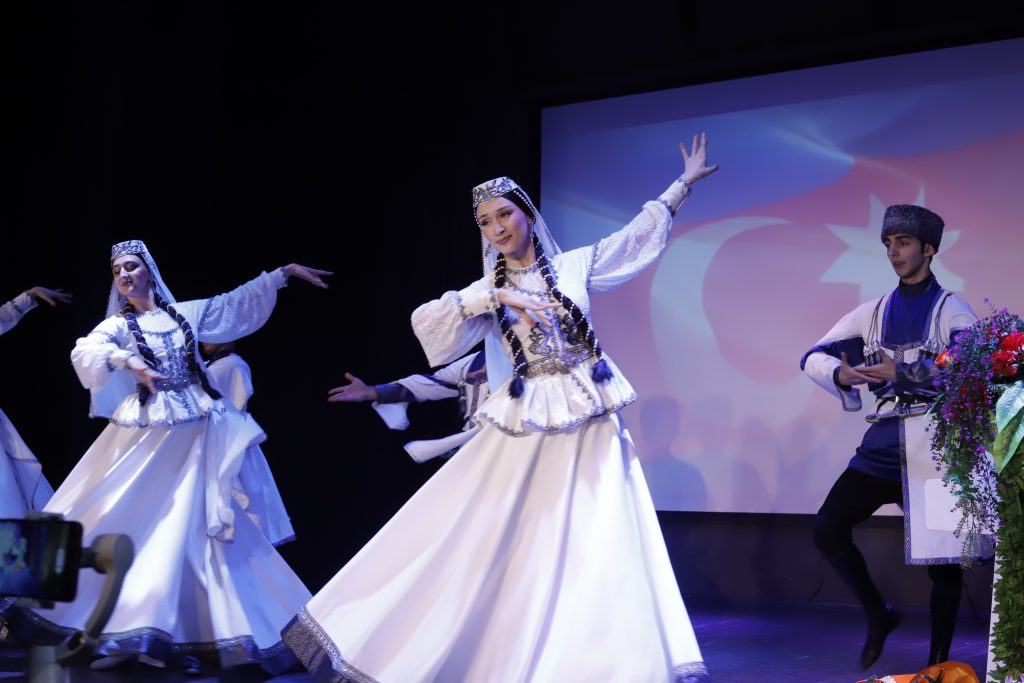 Şuşa Dövlət Teatrında Sabir Rüstəmxanlı poetik rüzgarı (FOTO)