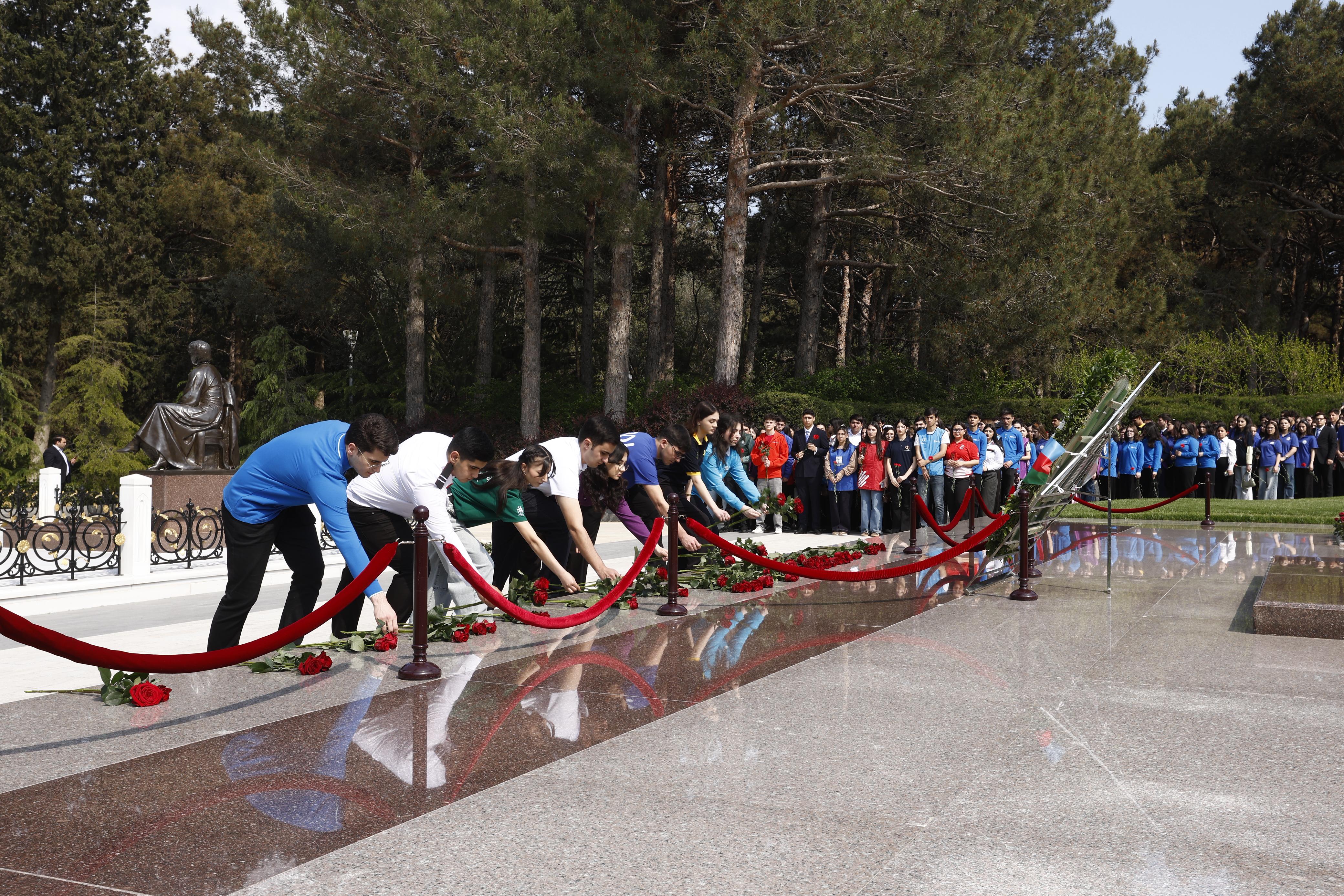 Azərbaycan Könüllü Təşkilatları İttifaqı Ulu Öndər Heydər Əliyevin 103-cü ildönümü münasibətilə silsilə tədbirlər həyata keçirib