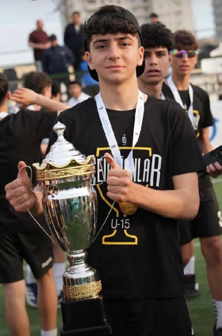 U-15 Liqasında çempion mükafatlandırıldı (FOTO)