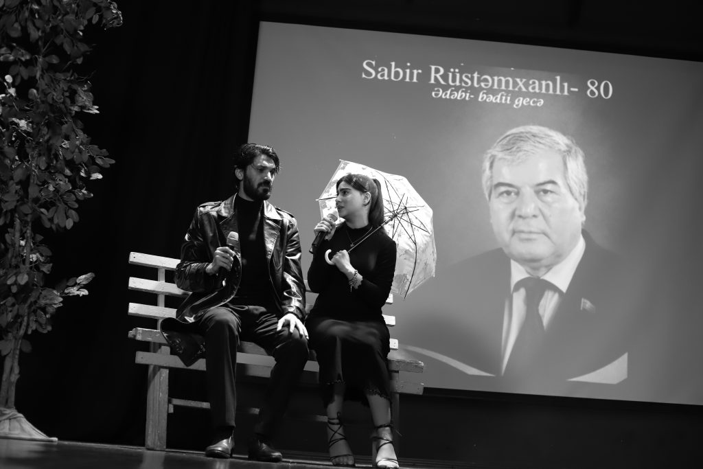 Şuşa Dövlət Teatrında Sabir Rüstəmxanlı poetik rüzgarı (FOTO)
