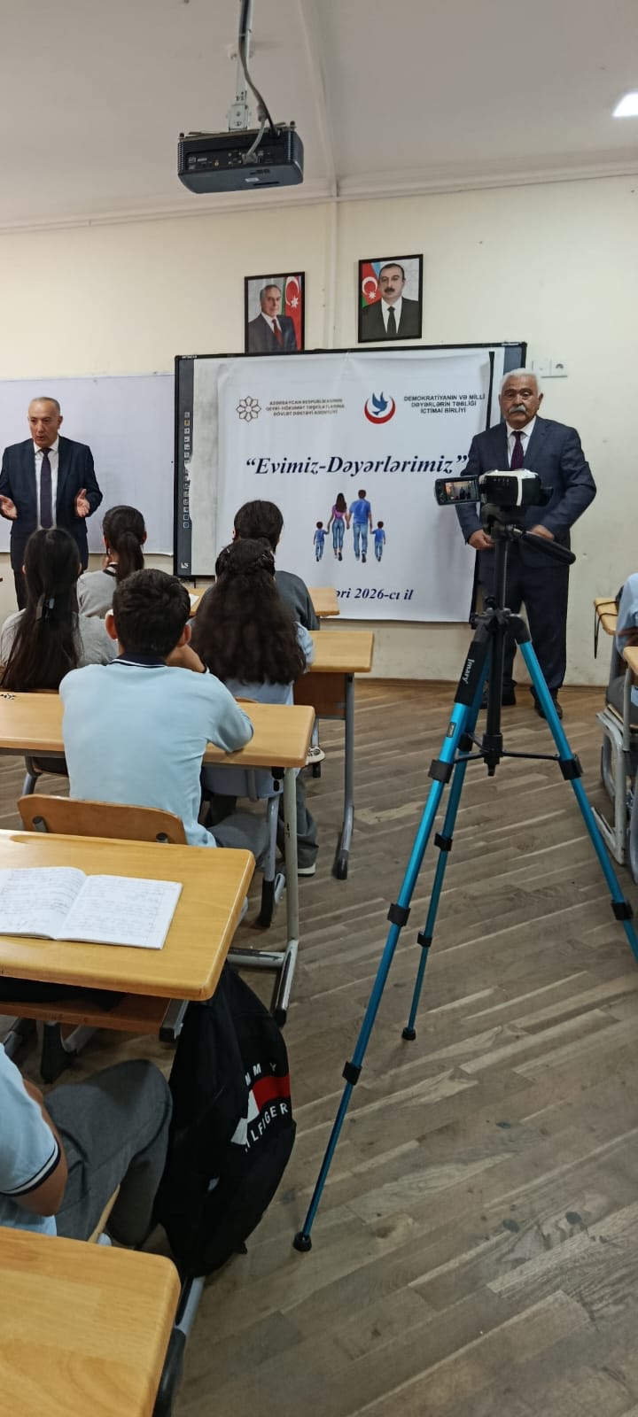 Demokratiyanın və Milli Dəyərlərin Təbliği İB 