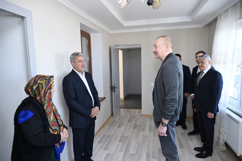 Prezident Şuşa və Xankəndiyə səfər etdi, sakinlərlə görüşdü (FOTO)