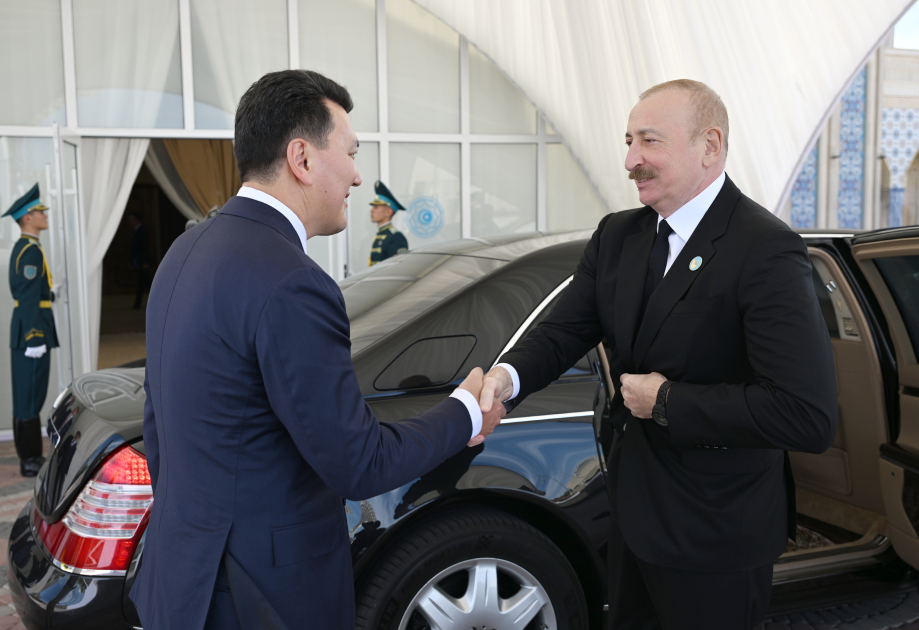 Prezident TDT Dövlət başçılarının qeyri-rəsmi Zirvə görüşündə çıxış etdi (YENİLƏNİB)