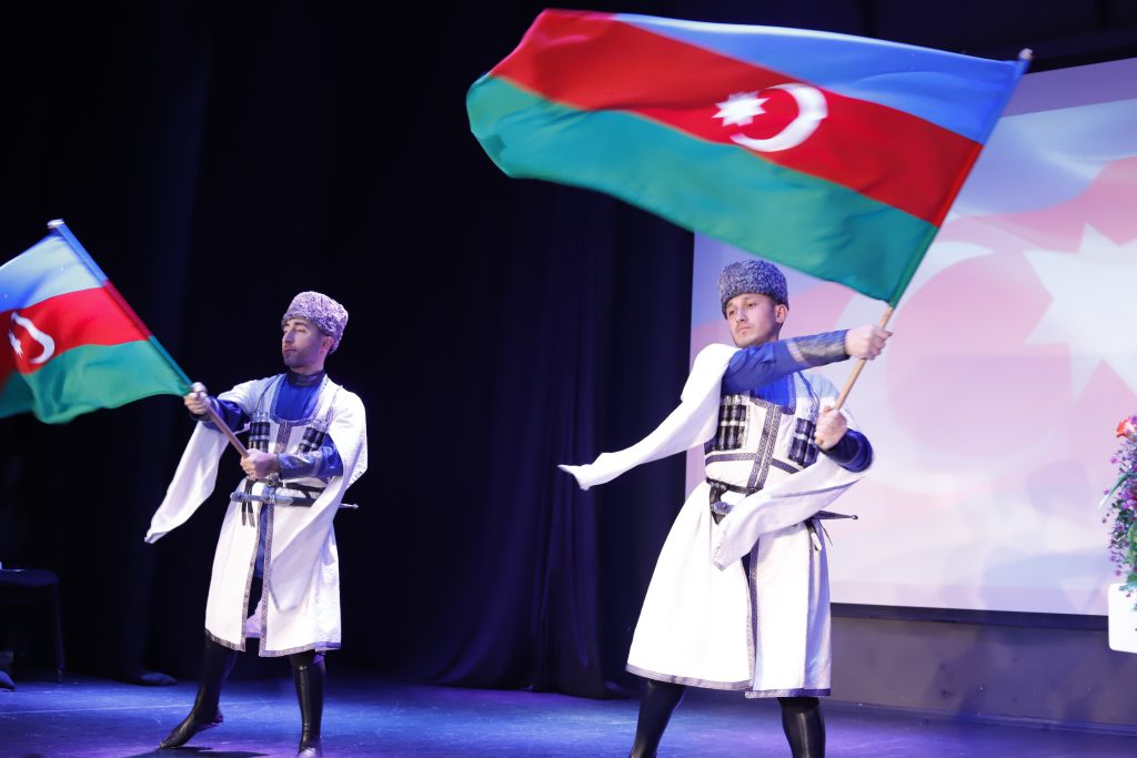 Şuşa Dövlət Teatrında Sabir Rüstəmxanlı poetik rüzgarı (FOTO)