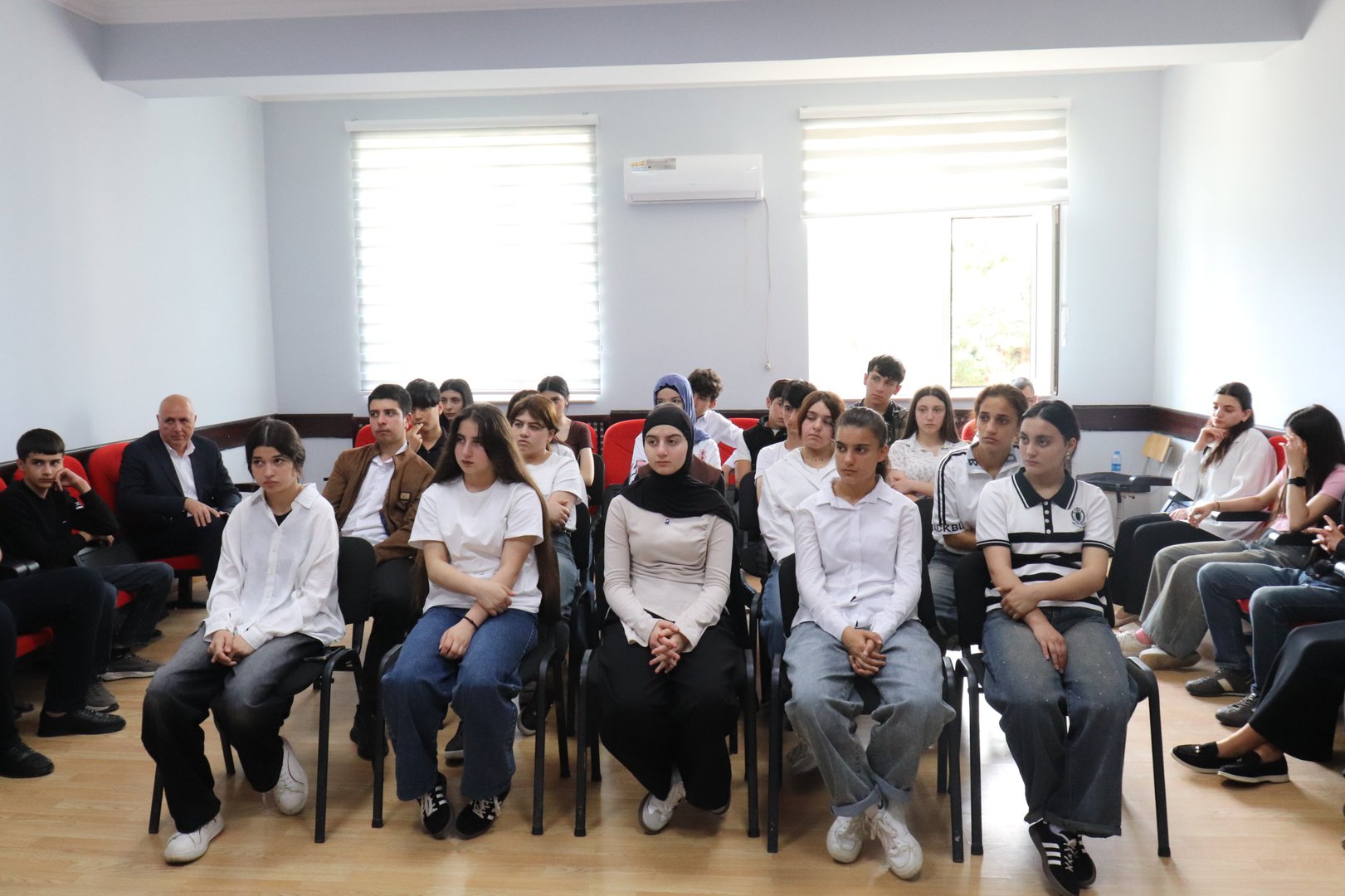 İsmayıllıda “Pərdəarxası: könüllülük” təlimi keçirilib