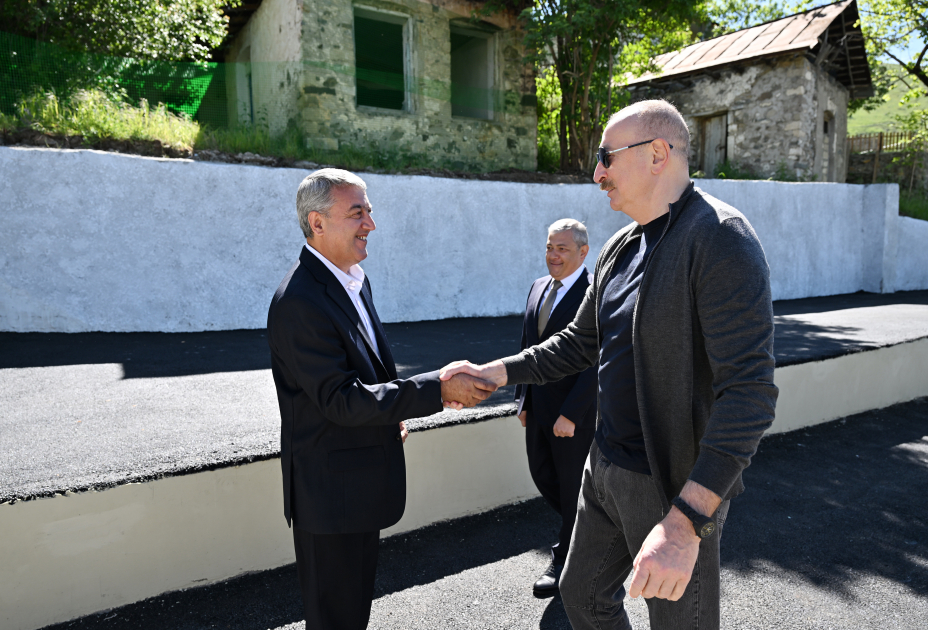 Prezident Şuşa və Xankəndiyə səfər etdi, sakinlərlə görüşdü (FOTO)
