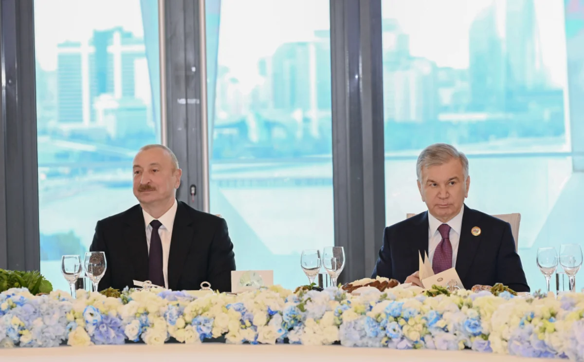 WUF13-də iştirak edən dövlət başçılarının və nümayəndə heyətlərinin şərəfinə rəsmi ziyafət verildi (FOTO)