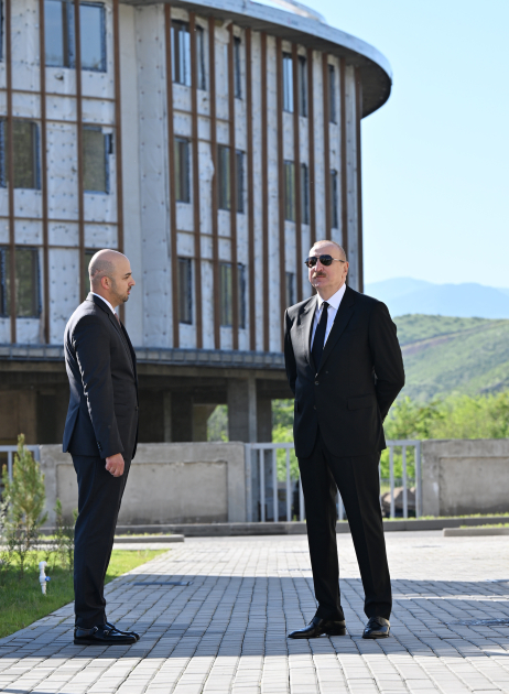 Prezident sakinlərlə görüşdü, 