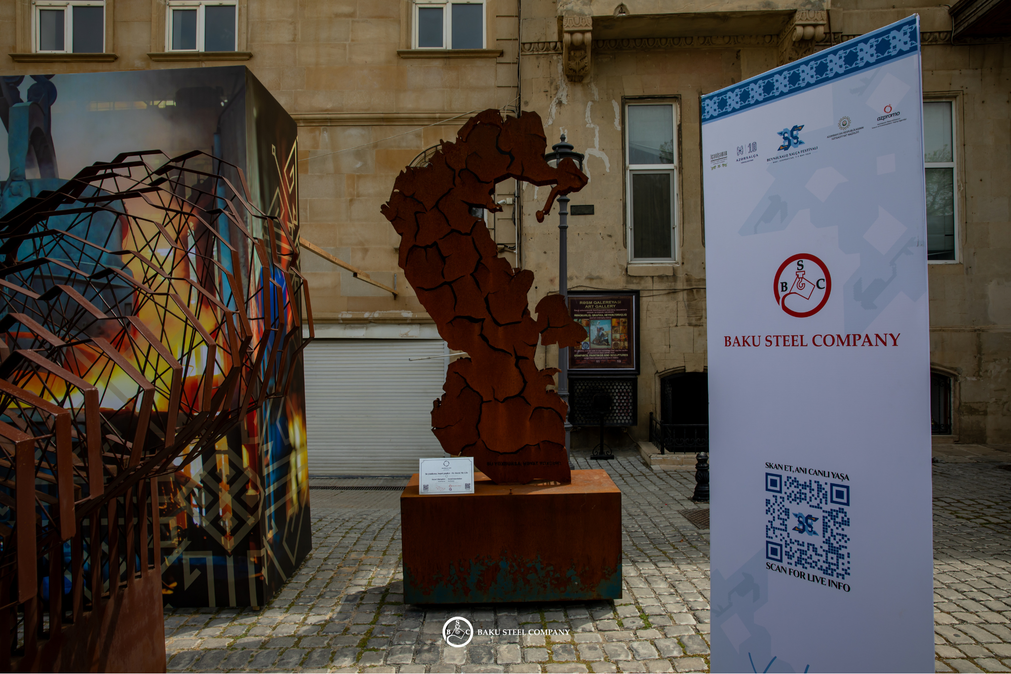 Baku Steel Company Xalça Festivalında polad sənətini təqdim etdi (FOTO)