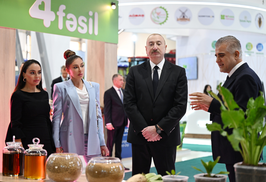 Prezident və birinci xanım Bakıda keçirilən sərgilərlə tanış oldu (FOTO)