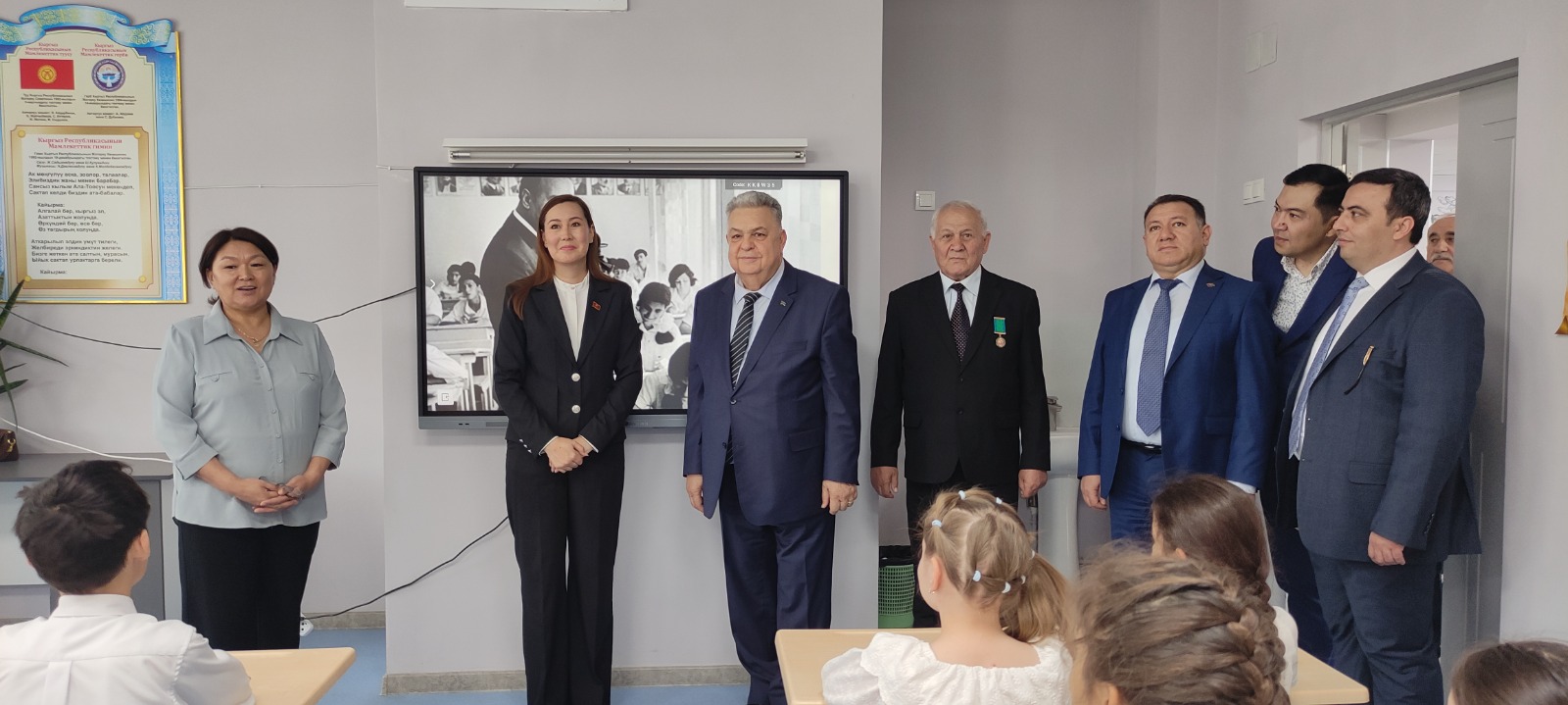 Heydər Əliyevin anadan olmasının 103-cü ildönümü münasibətilə Bişkekdə tədbir keçirildi (FOTO)