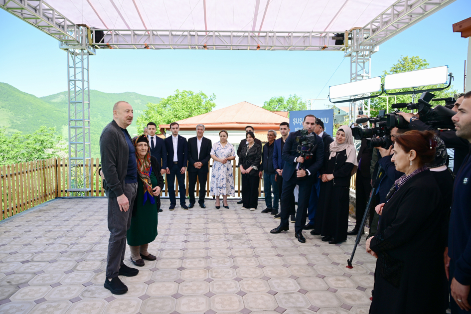 Prezident Şuşa və Xankəndiyə səfər etdi, sakinlərlə görüşdü (FOTO)