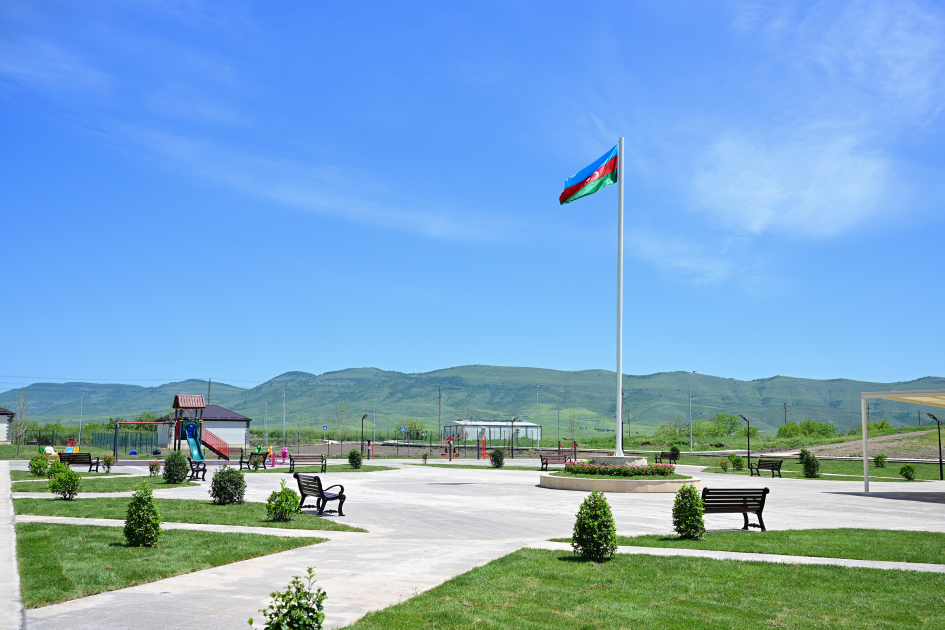 Prezident Şuşa və Xankəndiyə səfər etdi (FOTO)