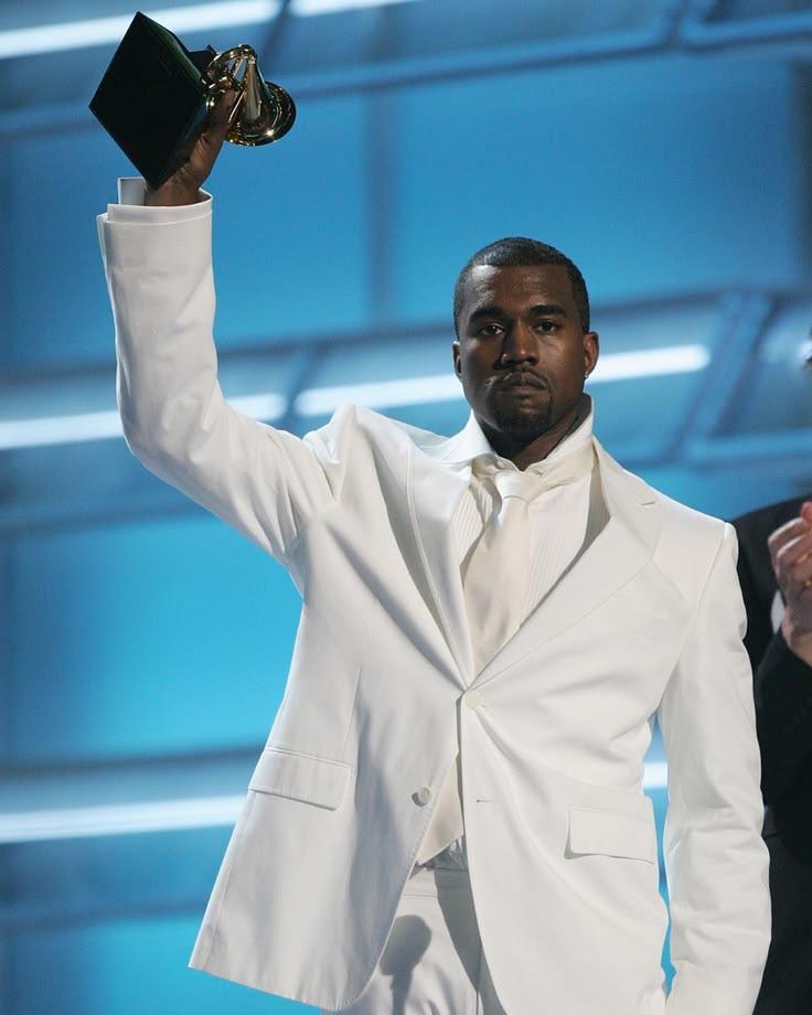 Dünya şöhrətli reper Kanye Uest Avropa turuna İstanbuldan başlayır (FOTO)