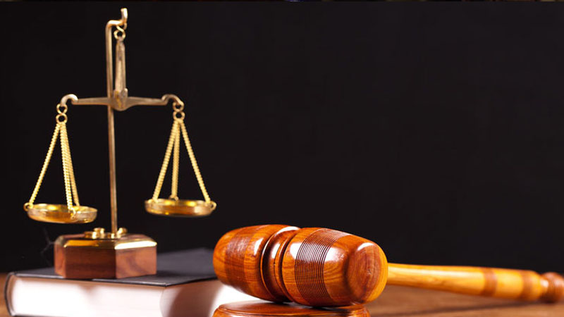 Beysbol taxtası ilə hücum etdi: 2 il azadlıqdan məhrum olundu
