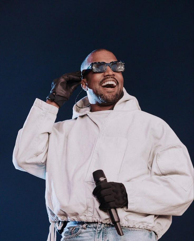 Dünya şöhrətli reper Kanye Uest Avropa turuna İstanbuldan başlayır (FOTO)