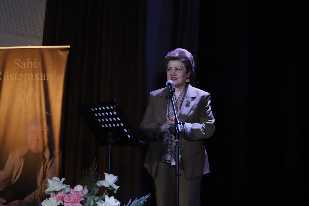 Şuşa Dövlət Teatrında Sabir Rüstəmxanlı poetik rüzgarı (FOTO)