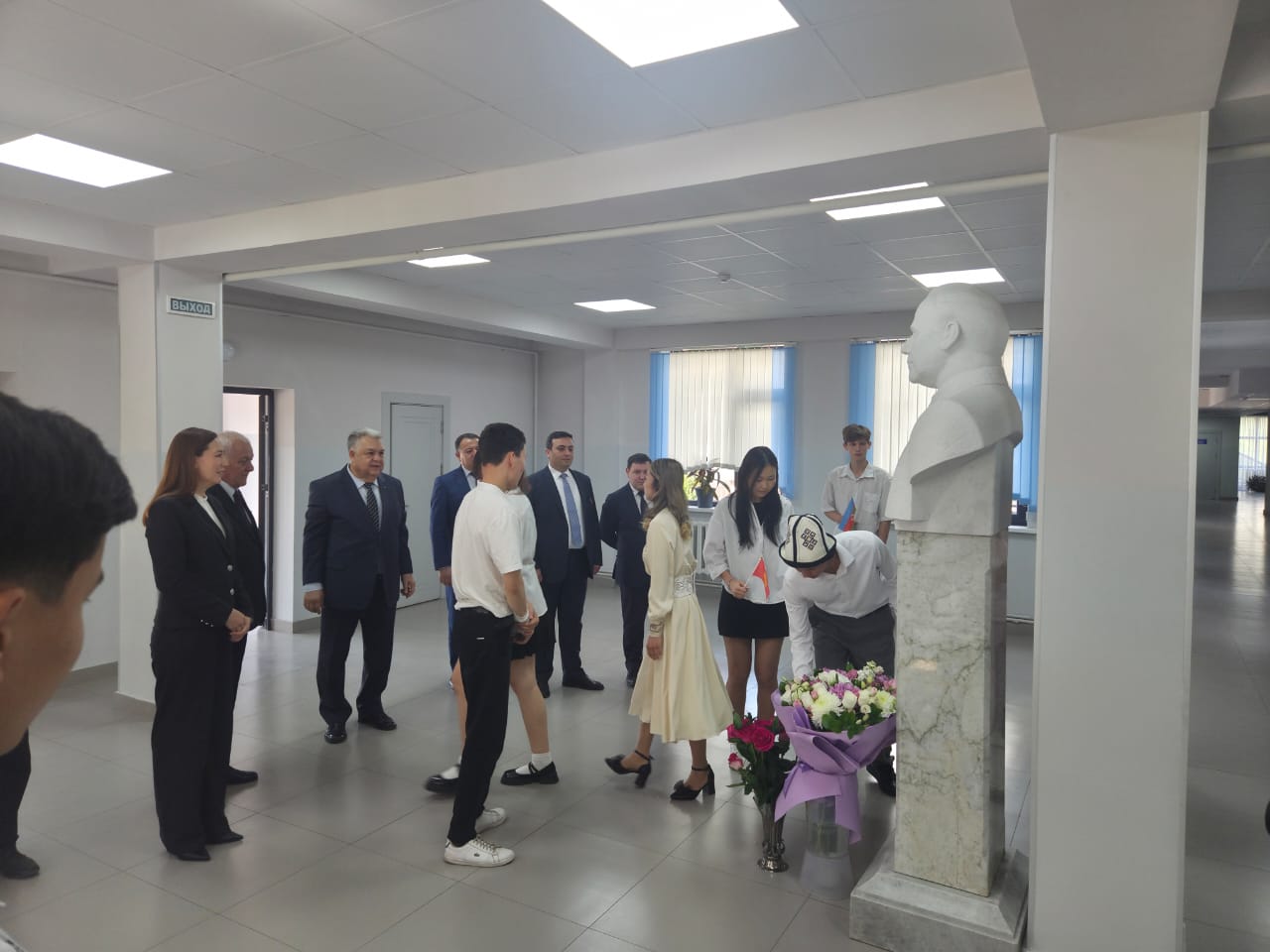 Heydər Əliyevin anadan olmasının 103-cü ildönümü münasibətilə Bişkekdə tədbir keçirildi (FOTO)