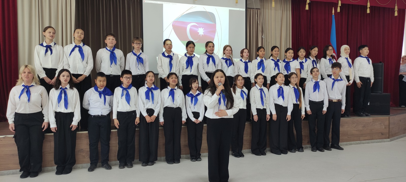Heydər Əliyevin anadan olmasının 103-cü ildönümü münasibətilə Bişkekdə tədbir keçirildi (FOTO)