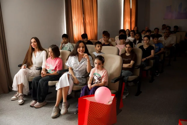 Leyla Əliyeva və Arzu Əliyeva Lənkəranda uşaq evini ziyarət etdi (FOTO)