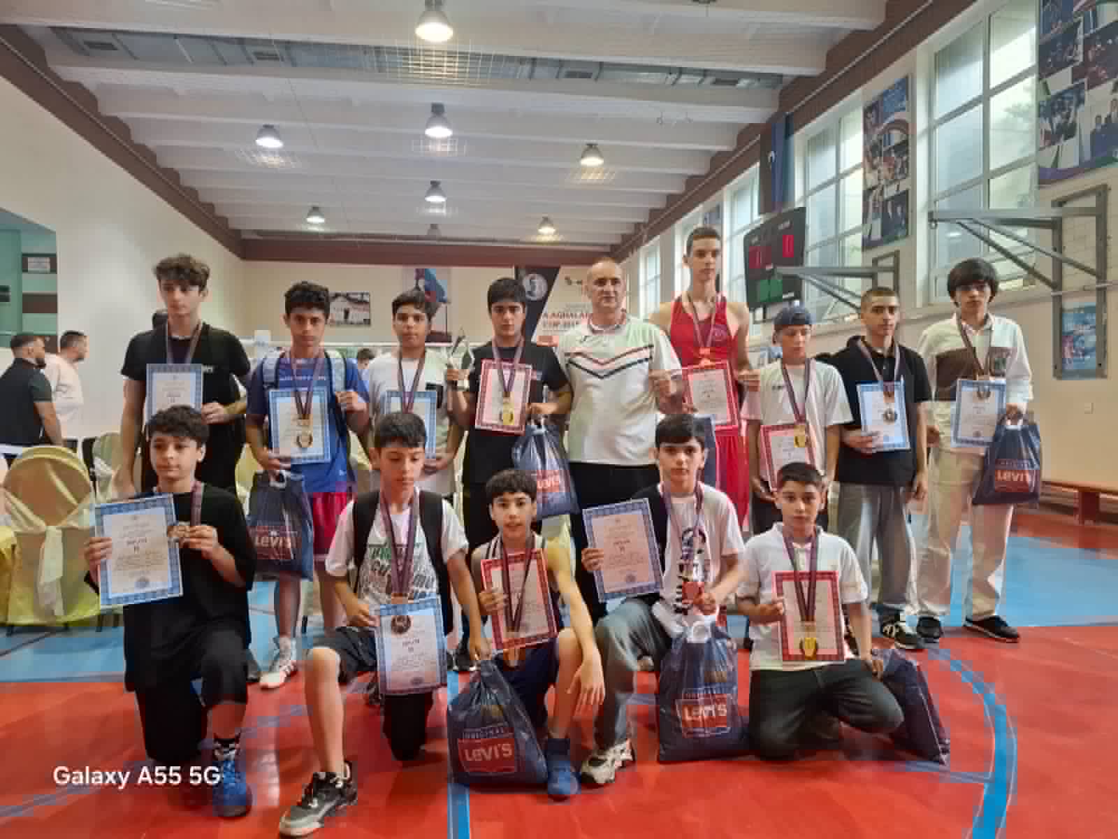 Rüfət Aslanovun yetirmələri Sumqayıtda 17 medal qazandı (FOTO)