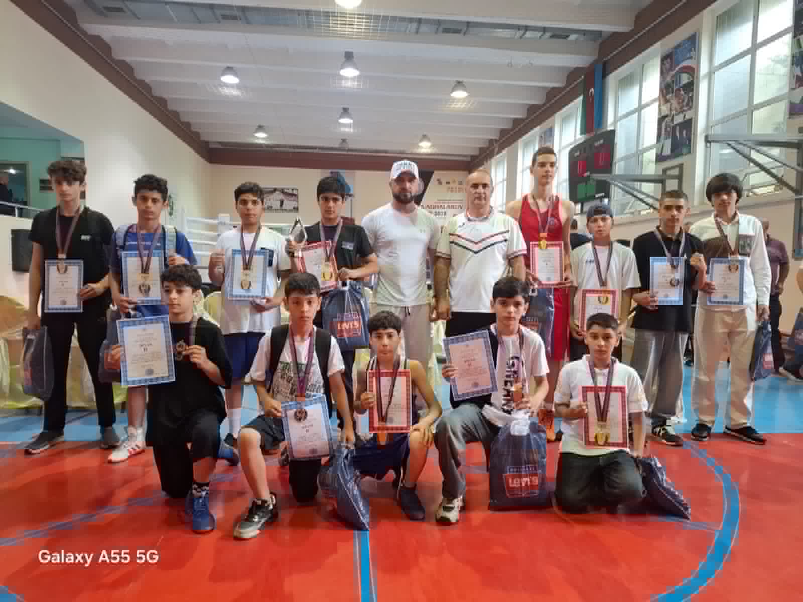 Rüfət Aslanovun yetirmələri Sumqayıtda 17 medal qazandı (FOTO)